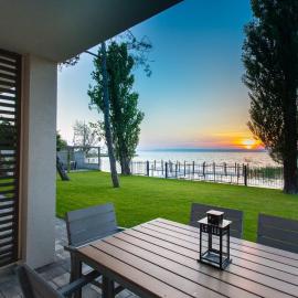 Beach 101 Villa, отель в Шиофоке