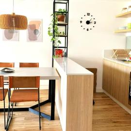 Stylish Apartment by River with Pool & Grill, hotel in Olivos
