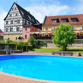 Thüringer Landhotel Edelhof – hotel w mieście Uhlstädt