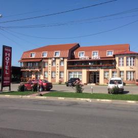 Viesnīca Hotel Adial pilsētā Adjud