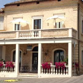 Relais Borgo sul Mare - Ospitalità diffusa Silvi: Silvi Paese'de bir otel