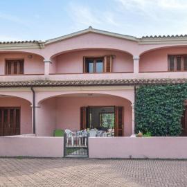 2 Bedroom Stunning Home In Straulas
