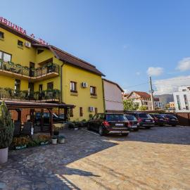 Pensiunea Ideal, hotel a Baia Mare