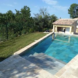 Lorgues jacuzzi spa privatif et piscine, hotell i Lorgues