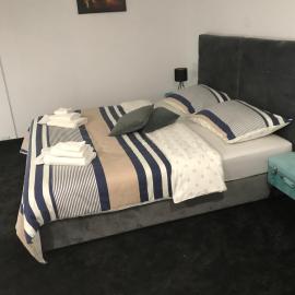 WooW Apartments, hotel in Velika Gorica