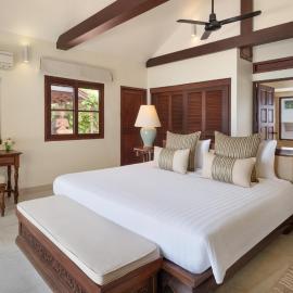 Ban Haad Sai - Beachfront Private Villa, hotel in Bangrak Beach