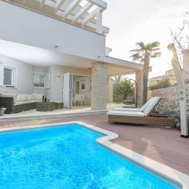 Villa White Rose with private pool