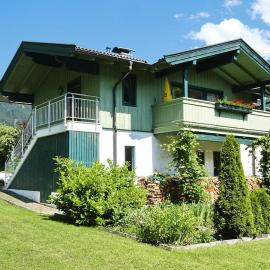 Chalet in Mühltal near Kitzbühel Ski Slopes, hotel in Itter