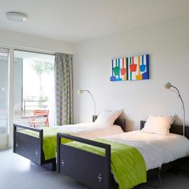 Viesnīca Hotel Middelpunt - Gratis Parking - Ontbijt inbegrepen! pilsētā Midelkerke