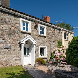 Coeden Afal: Kidwelly şehrinde bir otel