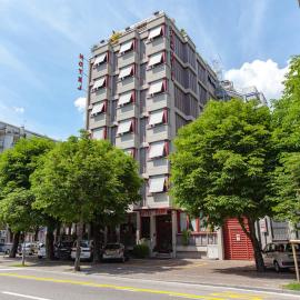 Park Hotel Meublé, hotel u Comu