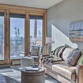Pool, Hot Tub & Ski Shuttle! Silverthorne Condo