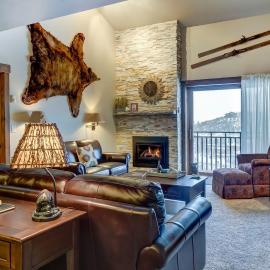 Bear Claw 508 - True Ski-in Ski-out Access, Slope Views & Winter Shuttle!, hotel in Steamboat Springs