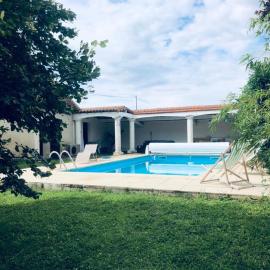 Quinta maison 4 chambres, hotel u gradu Argy