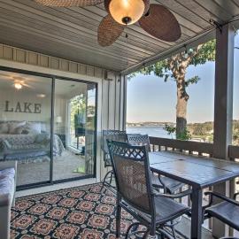 Pool & Lake Access! Sunset-View Gem in Osage Beach, hotel a Osage Beach