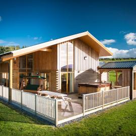 Blue Sky Lodges. Atlas & Aurae: Croy şehrinde bir otel
