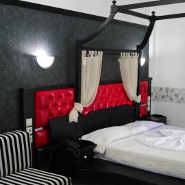 Blue Sky Apartments, hotel in Skala Potamias