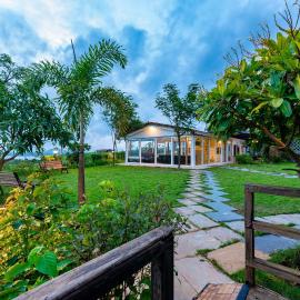 SaffronStays Le Soil, Igatpuri - pet-friendly villa with viewing deck for panoramic views, hotel en Igatpuri