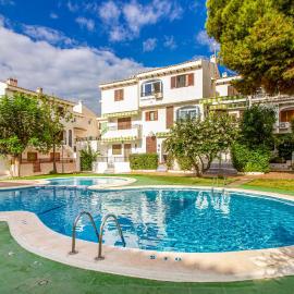 2 Bedroom Beautiful Apartment In Orihuela, hotel in Orihuela