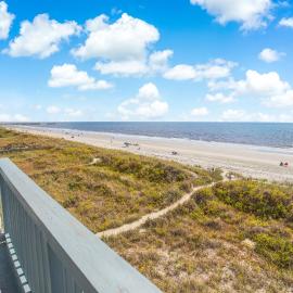 2BR, 2Bath condo Oceanfront Getaway with pool, hotel a Myrtle Beach