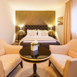 Business Hotel First, khách sạn ở Feusisberg