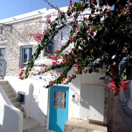 Tristrato, hotel a Parikia