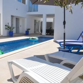 Villa Salem Maison d'architecte toute équipée & piscine, hotel a Arkou