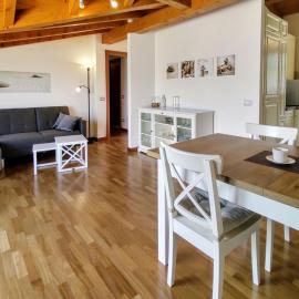 Apartment Torre del Lago by Interhome, hotel in Porto Valtravaglia