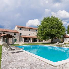 Villa Paula, hotel di Bičići