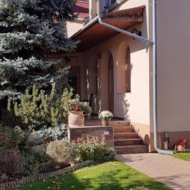 Kenguru Panzió és Csárda, hotel in Hódmezővásárhely