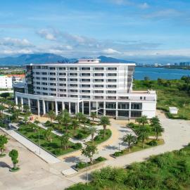 Navy Hotel Cam Ranh: Cam Ranh şehrinde bir otel