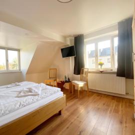 Colonial Café Pension, hotel in Werder