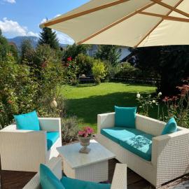 Charmantes Garten-Apartment: Erholung im Chiemgau, hotell sihtkohas Unterwössen
