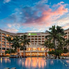 Holiday Inn Resort Sanya Bay by IHG, hotelli kohteessa Sanya