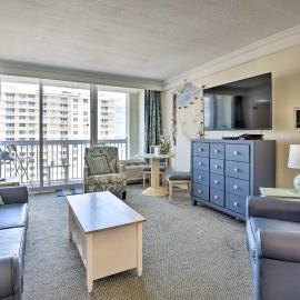 ‘Vacation Vibe’ Condo: Eleventh-Floor Ocean Views