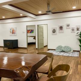 The Venus - Spacious Wooden TOP Floor Apartment, готель у місті Сітіаван