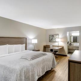 Red Roof Inn PLUS+ Dallas - Addison, hotel em Addison