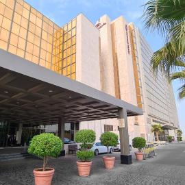 Crowne Plaza Kuwait Al Thuraya City by IHG, hotel in Koeweit