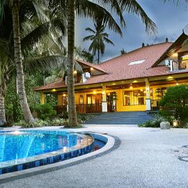 Camplung Beach Family Villa and Farmstead, hotel in Tejakula