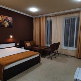 SleepRestFly, hotel in Boryspil