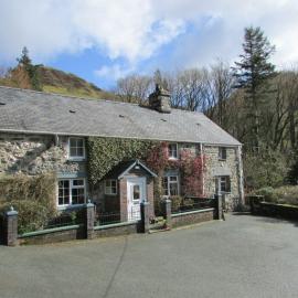 Bryn Sion Farm, hotel in Dinas Mawddwy