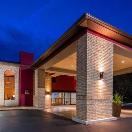 Best Western Plus North Canton Inn & Suites, hotel v destinaci North Canton