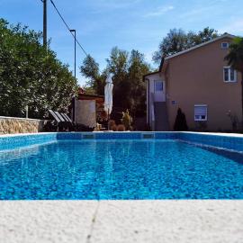 Apartments Beciri, hotel in Sveti Vid-Miholjice