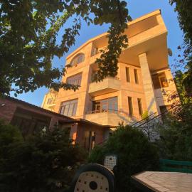 Ivy Boutique Hotel, hotel di Yerevan