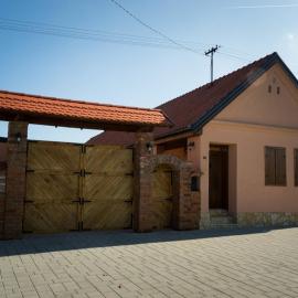 Kuca za odmor Poppke、Feričanciのホテル