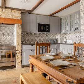 OldMill-2Bed-Sleeps6-PrivateGarden-OptionalHotTub