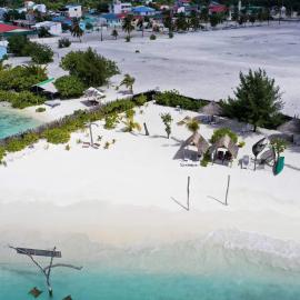 Ocean Waves Inn, hotelli kohteessa Gaafaru