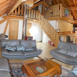 Chalet Savoyard Balcon de Villy、Étauxのホテル
