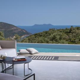 High-end Villa Faos "One", hotel i Fternón