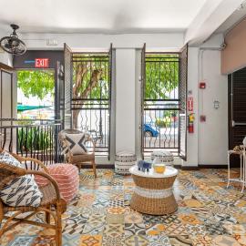 Rincon Plaza Hotel, hotel en Rincón
